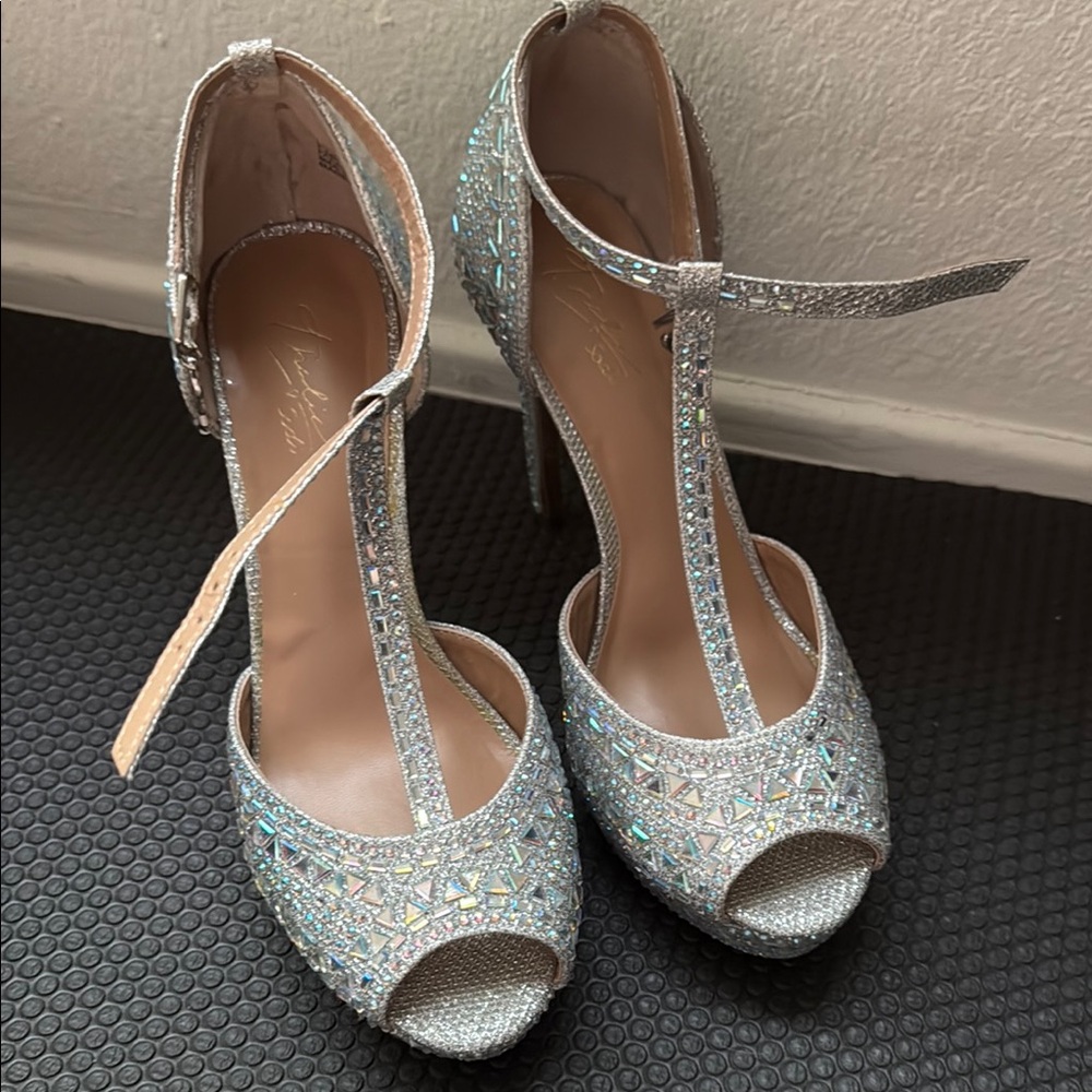 Thalia Sodi Silver Glitter Heels with T-Strap